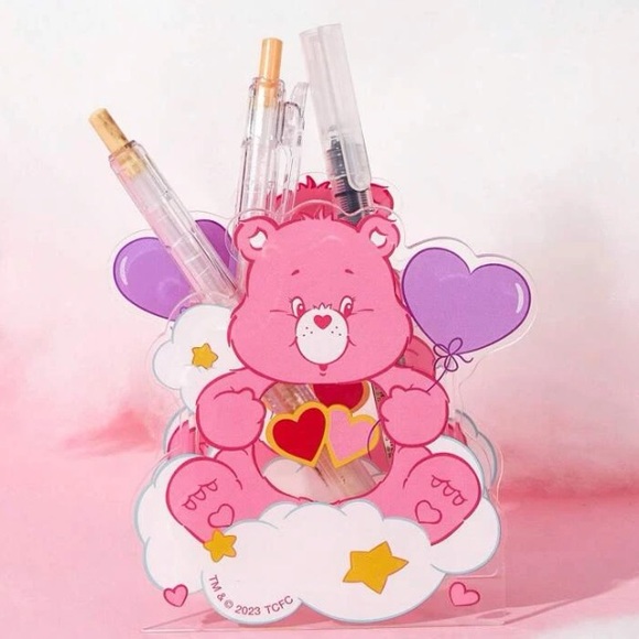 Care Bears Heart & Star Pattern Cosmetic Storage Box and 3 Piece Brush Set - Picture 4 of 13